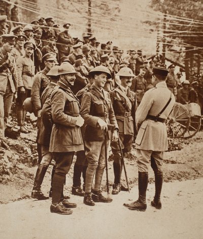 Een internationale groep aan het Italiaanse front, 1917: prins van Wales in het midden door English Photographer